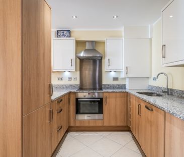 2 bedroom flat to rent - Photo 6