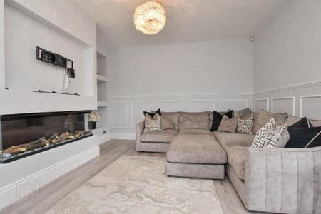 21 Donegall Park Gardens, Belfast, BT15 5EU - Photo 2