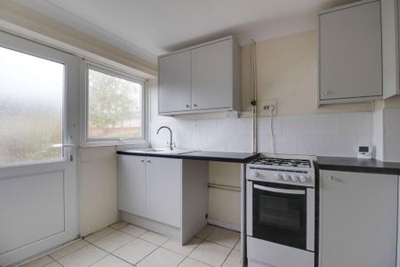 2 bedroom terraced house to rent - Photo 3