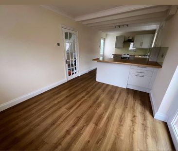 3 bedroom detached house to rent - Photo 2