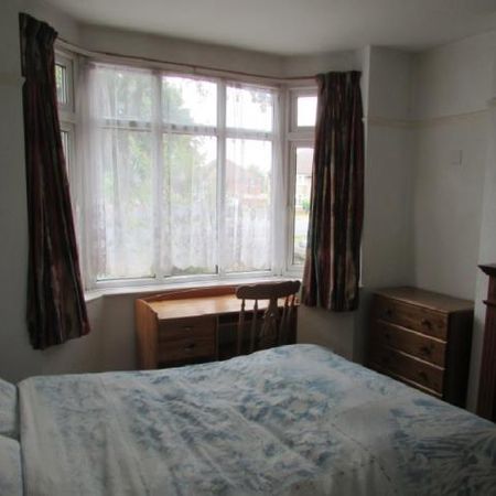 3 bedroom semi-detached house to rent - Photo 4