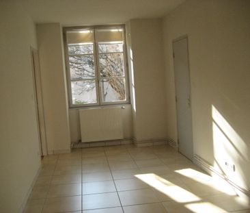 F3 - impasse de l'Ancienne Prison CHALON SUR SAONE. - Photo 3