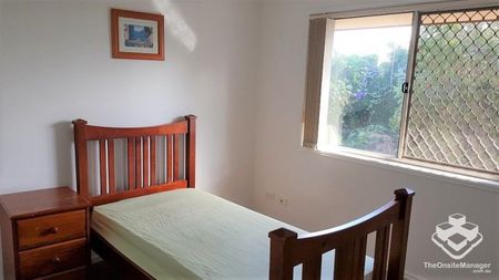 Fully Furnished Townhouse in Secure Sunnybank Mead Complex Inspection times are available as advertised or by appointment. - Photo 3