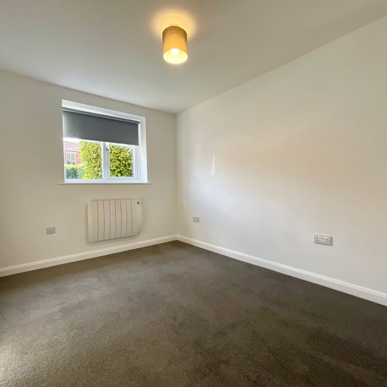 2 bedroom Ground Floor Flat to let - Photo 1