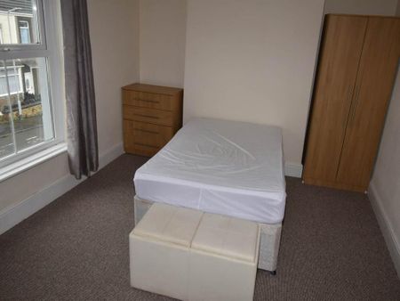 5 bedroom house to rent - Photo 2