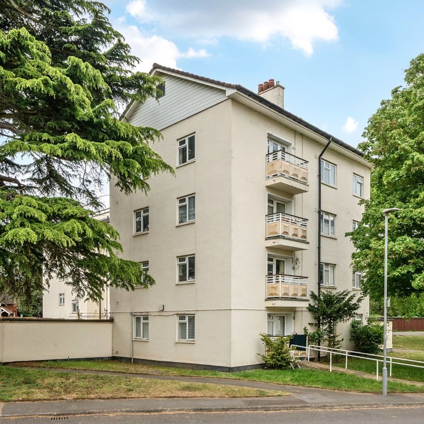Kingsnympton Park, Kingston upon Thames, KT2 - Photo 1