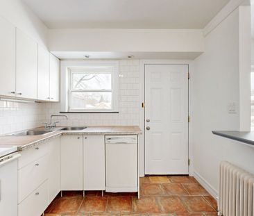 For Lease - 686A The Queensway N/A, Toronto, Ontario - Photo 5