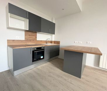 Location Appartement 3 pièces 64m² - Photo 2