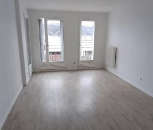 Location Appartement à ST MARCELLIN - Photo 3