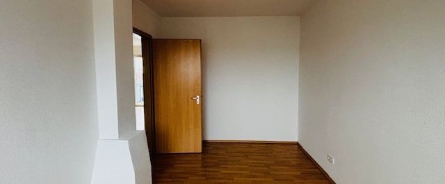 Helle 2-Zimmer-Dachgeschosswohnung freut sich auf Ihren Einzug - Foto 1