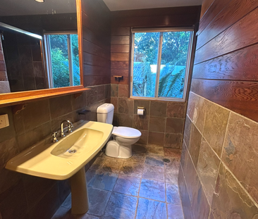 Spacious Rural Home with Pool & Fireplace - Peaceful Lifestyle Living - Photo 1