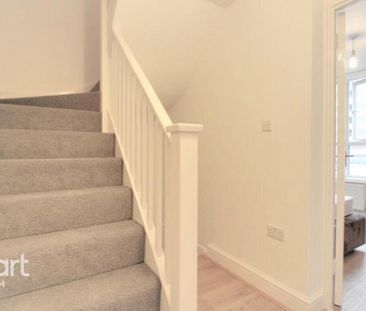 4 bedroom townhouse to rent - Photo 3