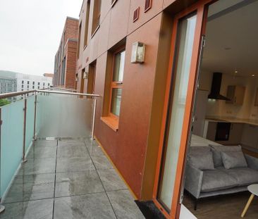 Studio to rent - Photo 2