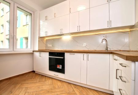 po generalnym remoncie, centrum, oddzielna kuchnia - Фото 4