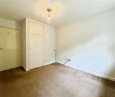 4 bedroom bungalow to rent - Photo 2