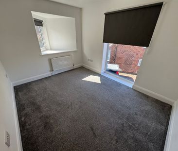Three Bedroom Detached Property for Rent in Stockport - Photo 1