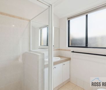 Stunning Home in Ellenbrook - Photo 2