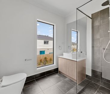 13 Fen Walk, Point Cook, Vic 3030 - Photo 5