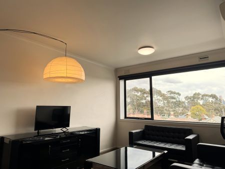 Stylish City Living on the Edge of Parklands - Photo 4