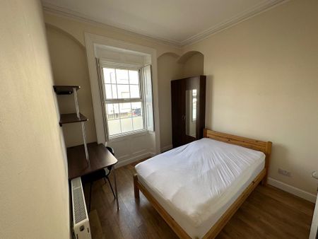 10 bedroom detached house to rent - Photo 4