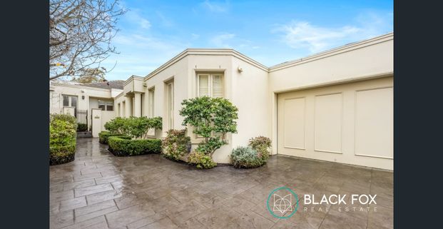 Simply Stunning Sanctuary! - Photo 1