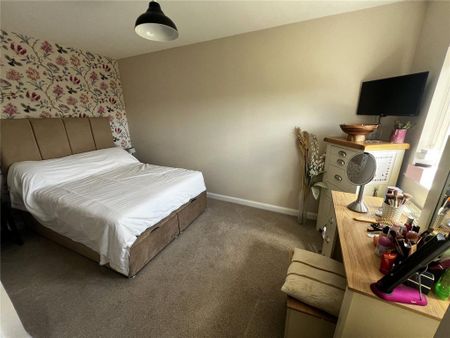 3 bedroom detached house to rent - Photo 3
