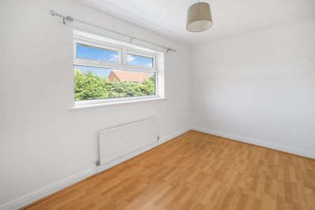2 bedroom semi-detached house to rent - Photo 3