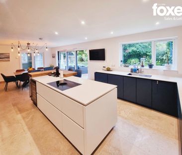 4 bed detached house to rent in Wimborne Road West, Wimborne, Dorse... - Photo 5