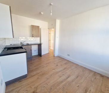 1 Bed Flat, Clifton Road, SE25 - Photo 6