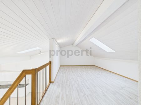 Charmante 4.5-Zimmer Maisonette-Wohnung mit Balkon in Schwanden GL - Foto 2
