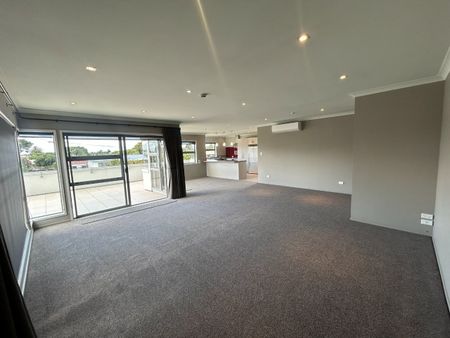 Spacious Mount Apartment - Mt Maunganui - Photo 3