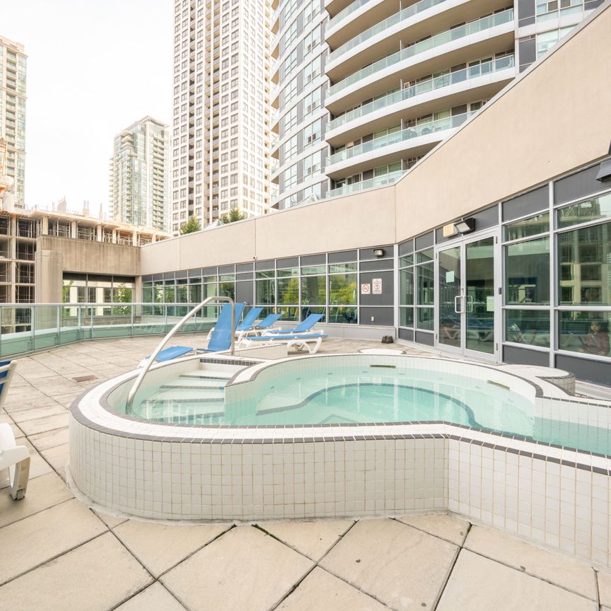 For Lease - 33 Elm Drive Unit# 1003, Mississauga, Ontario - Photo 1
