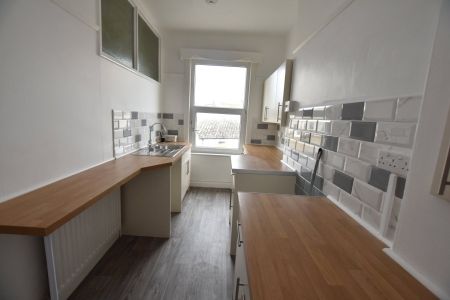 Clarendon House, Clampet Lane, Teignmouth, Devon, TQ14 - Photo 3