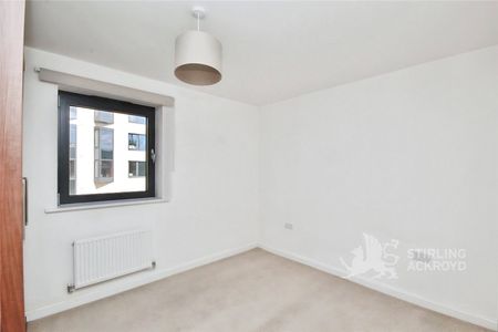 Walnut Tree Close, Guildford, Surrey, GU1 4LG - Photo 3