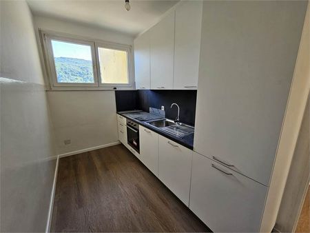 Chiasso, in affitto ottimo 3.5 locali con balcone - Foto 2