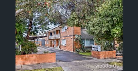 Spacious Two Bedroom Apartment - Photo 5