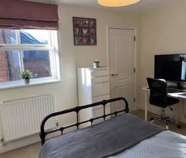 Room 4, Willowbrook, Great George Street, Godalming - Photo 4