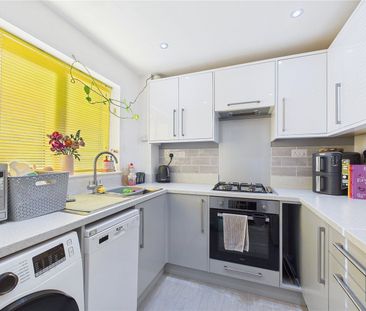 Spencer Close, Melksham, Wiltshire, SN12 - Photo 4