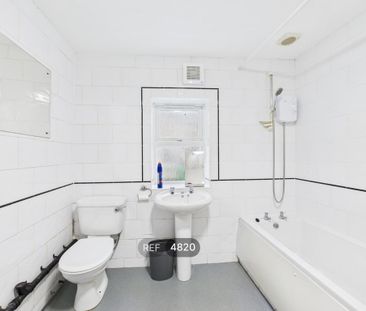 1 bedroom flat to rent - Photo 6