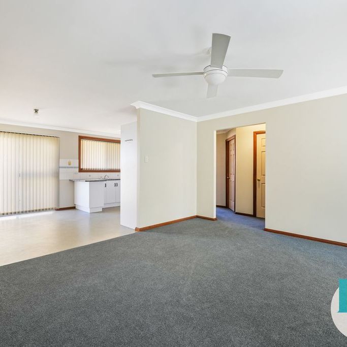 Freshly Updated 2-Bedroom Villa in a Quiet, Central Location - Photo 1
