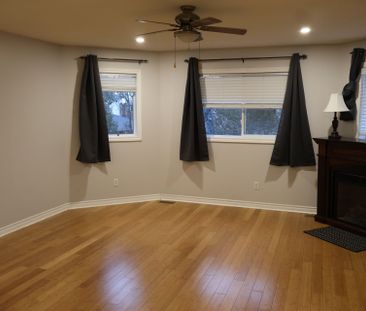 For Lease - 12 Wessenger Drive, Barrie, Ontario - Photo 5