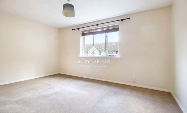 Dale Close, Colchester - Photo 1