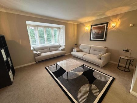 4 bedroom detached house to rent - Photo 2