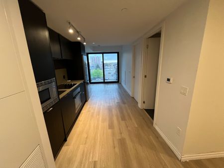 For Lease - 1 Jarvis Street Unit# 528, Hamilton, Ontario - Photo 4