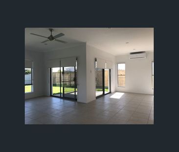 4 Bed House in the Heart of Rochedale!! - Photo 1