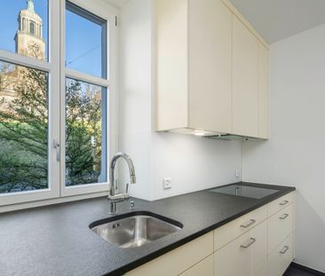 Charming 4-room art nouveau apartment with far-reaching views - Photo 4