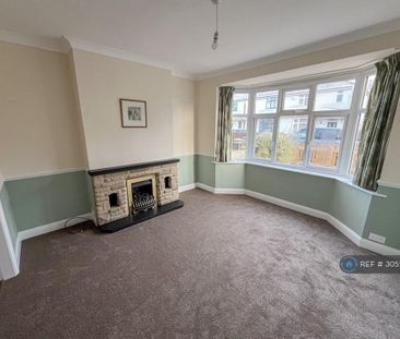 3 bedroom semi-detached house to rent - Photo 4