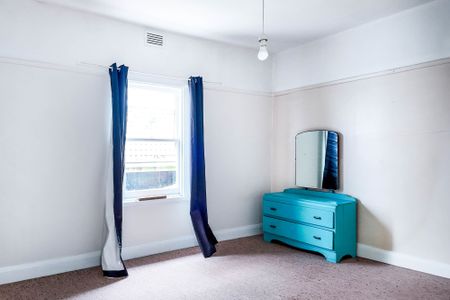 8A Queen Street, Burnie TAS 7320 - Apartment For Rent - $340 | Domain - Photo 5