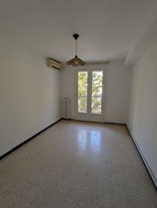 Location Appartement 4 pièces 71m² MARTIGUES 13500 - Photo 2