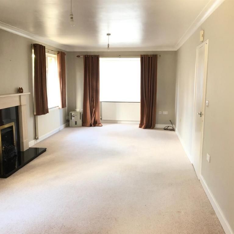 2 bedroom semi-detached bungalow to rent - Photo 1